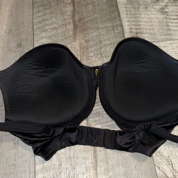 Victoria’s Secret very sexy push-up‎ bra- size 32DDD - Picture 5 of 8